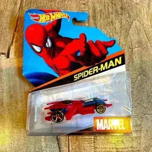 2014 Hot Wheels Marvel SPIDER-MAN Red & Blue #4 - Picture 1 of 2